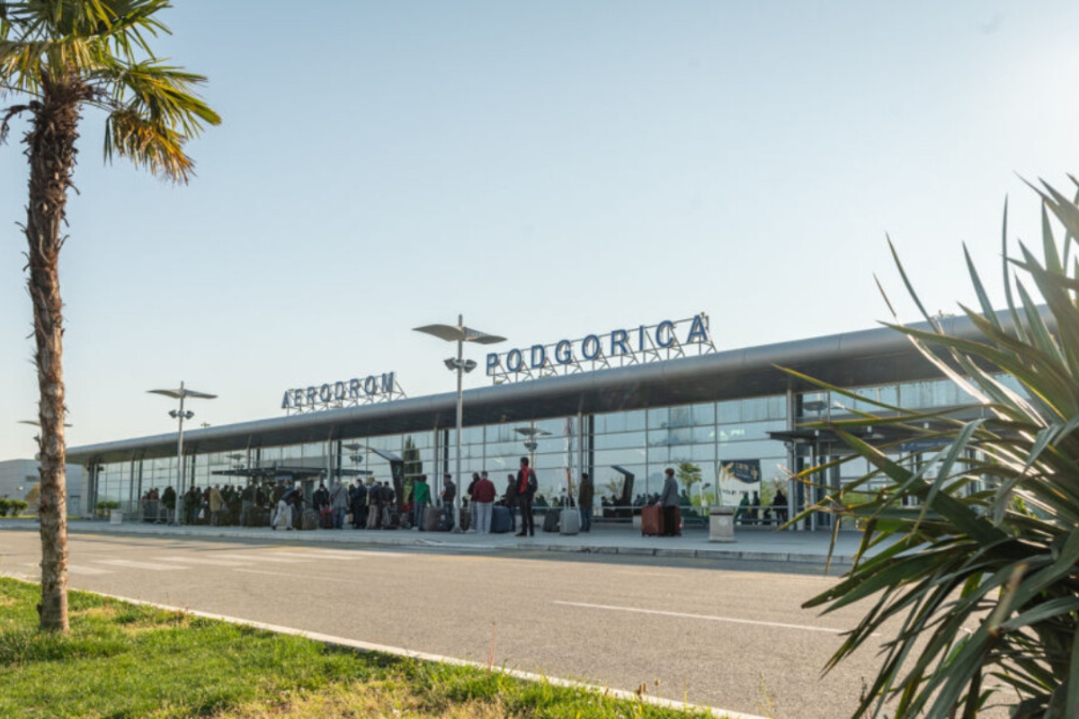 Aerodromi Crne Gore Umesto za kupovinu opreme pola miliona otišlo