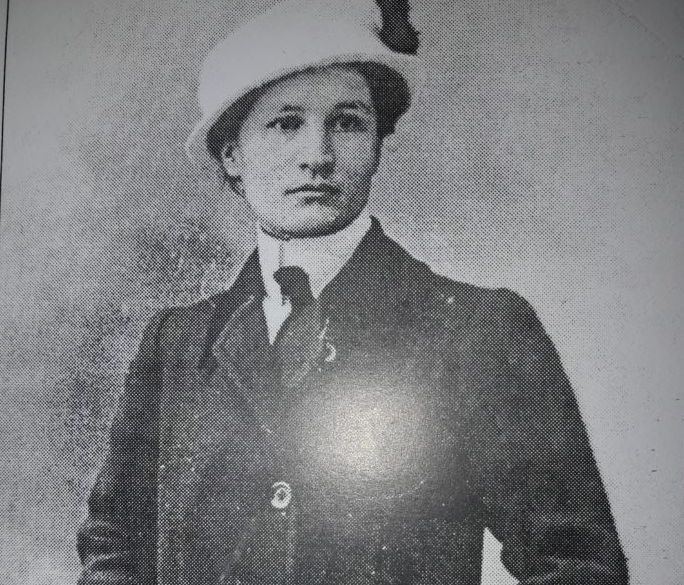 ДИВНА ВЕКОВИЋ (1886-1944)